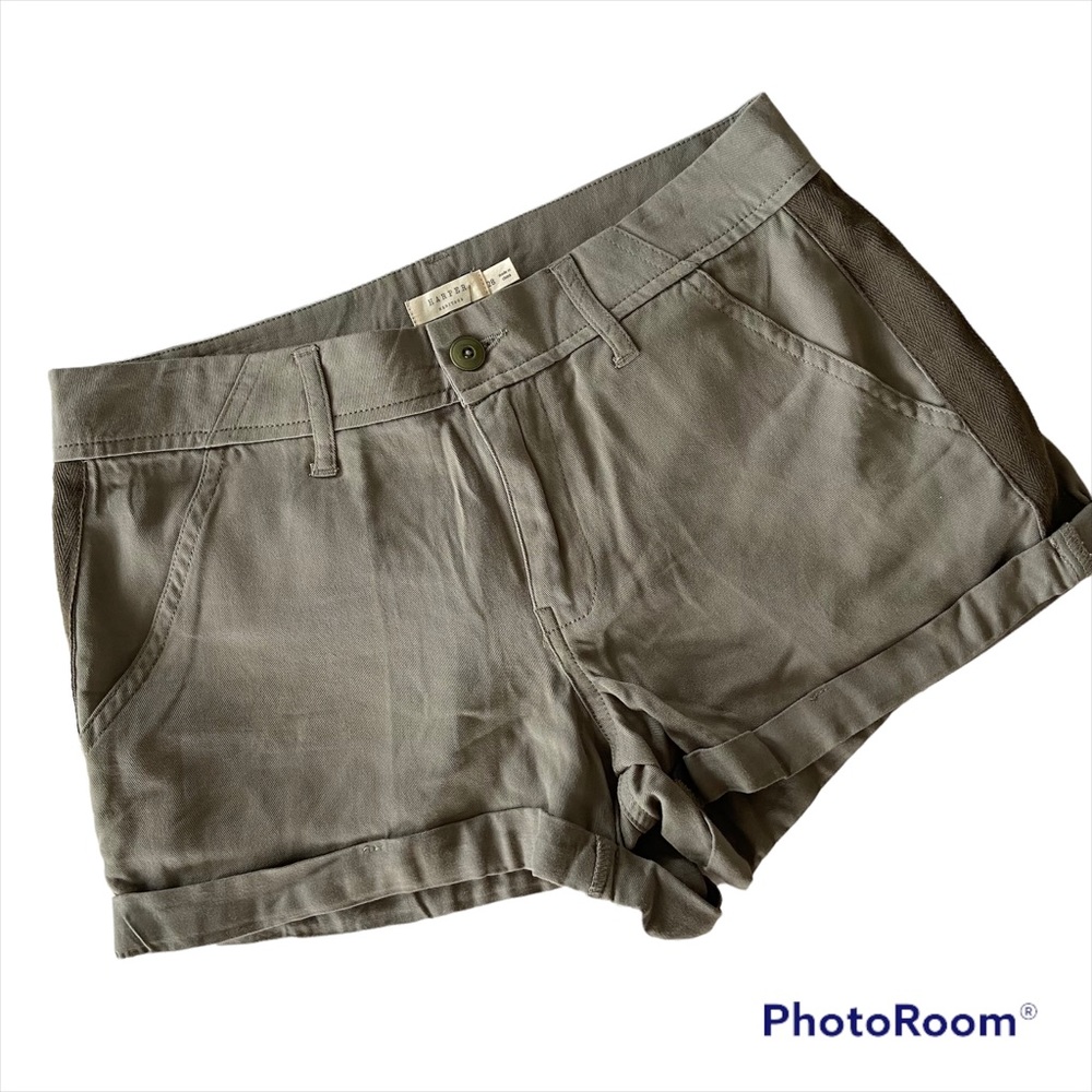 Francesca’s Harper Olive Green Cuff Shorts 28 NWT